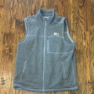 Men’s The North Face Heathered Gray Fleece Vest L